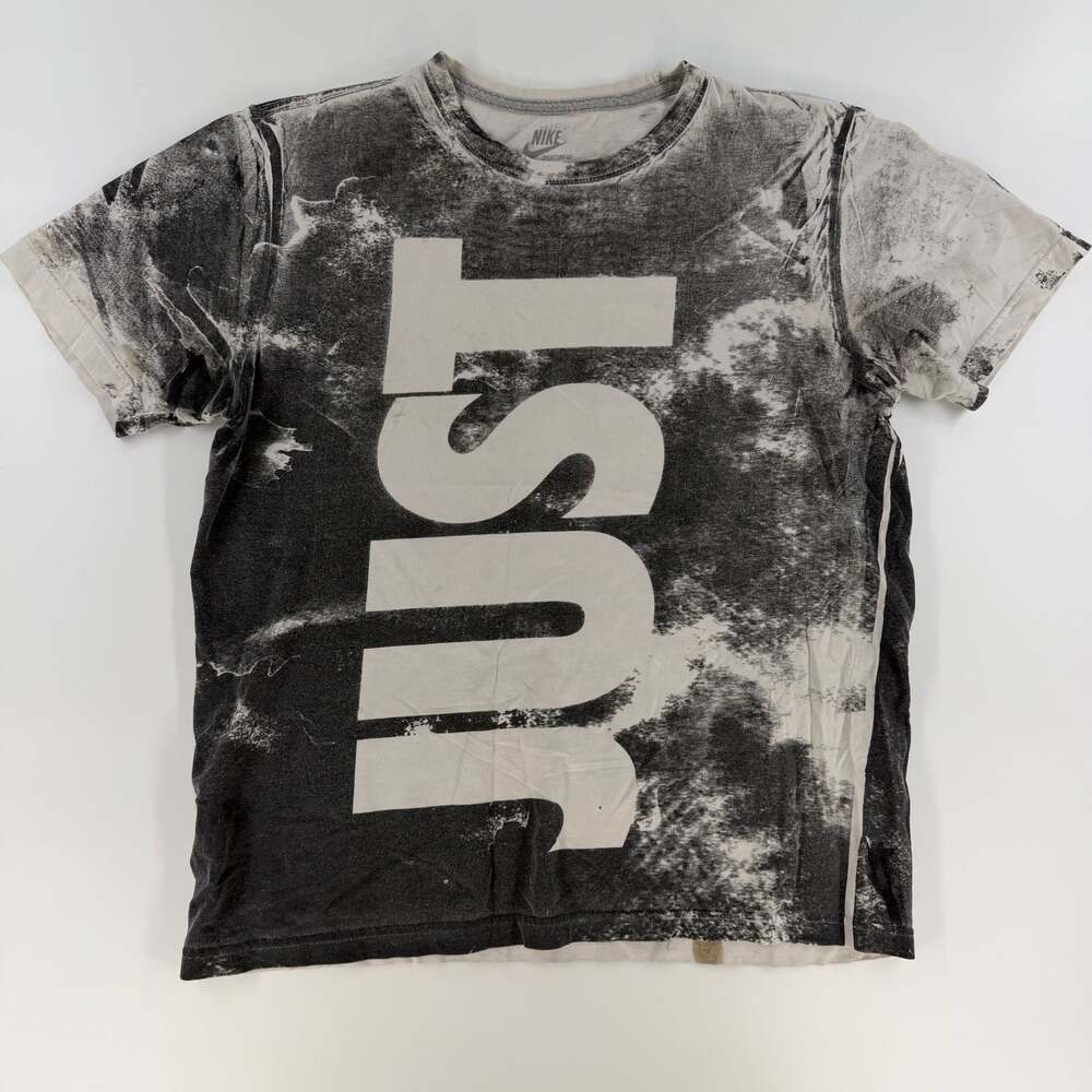 0702 Nike Just Do It Tie-Dye Standard Fit Graphic T-Shirt